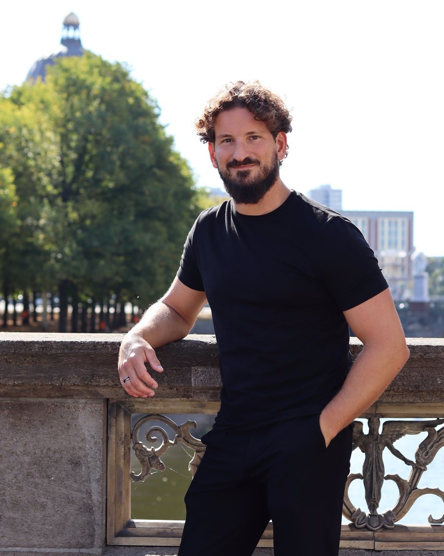 Simon Metschurat, Autor des Gehaltsreports Family Office 2026